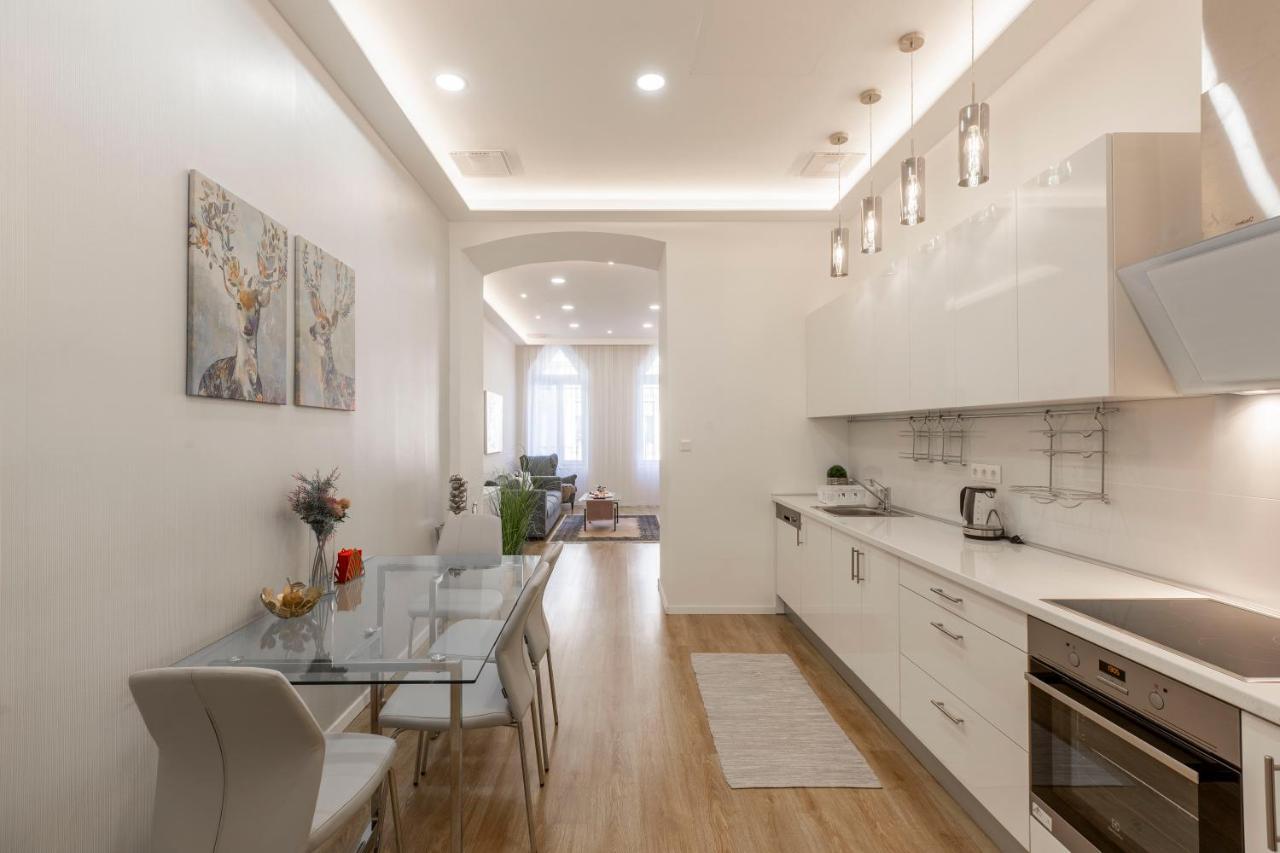 Exclusive Csengery Residence In The Heart Of Budapest Extérieur photo